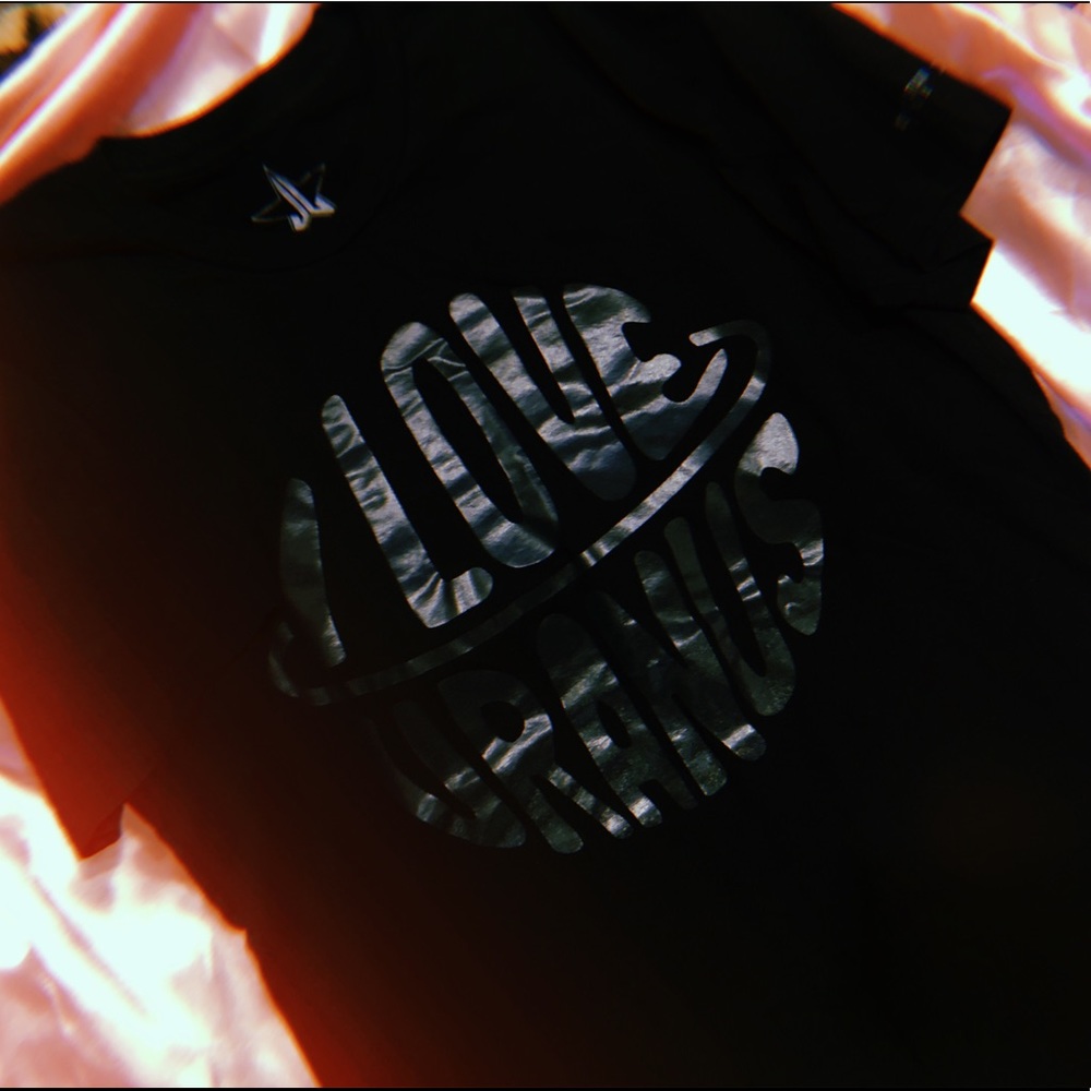 jeffree star x manny mua “i love uranus” tee